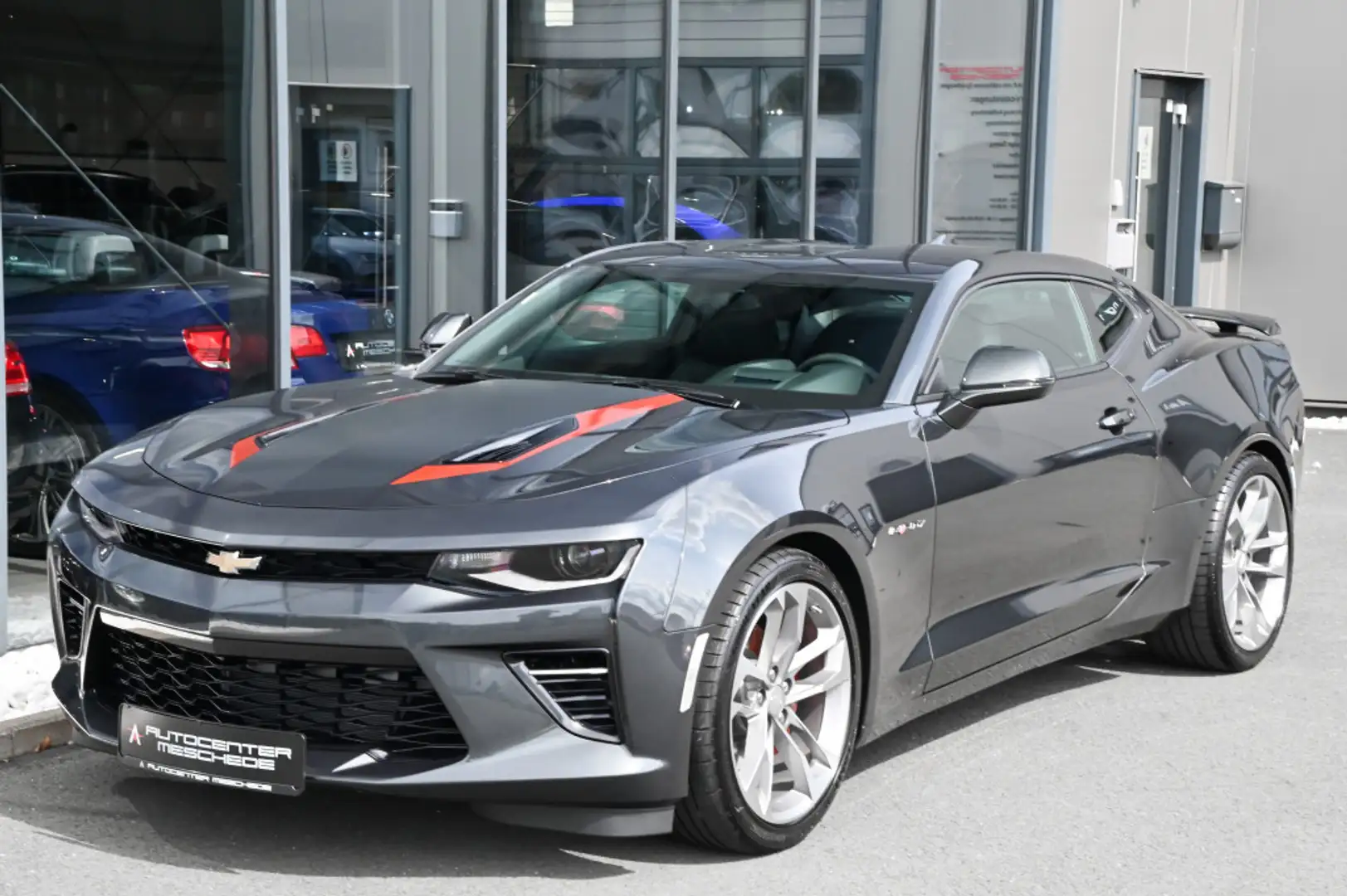 Chevrolet Camaro V8 Aut. FIFTY* 50th Anniversary Edition!* Gris - 2