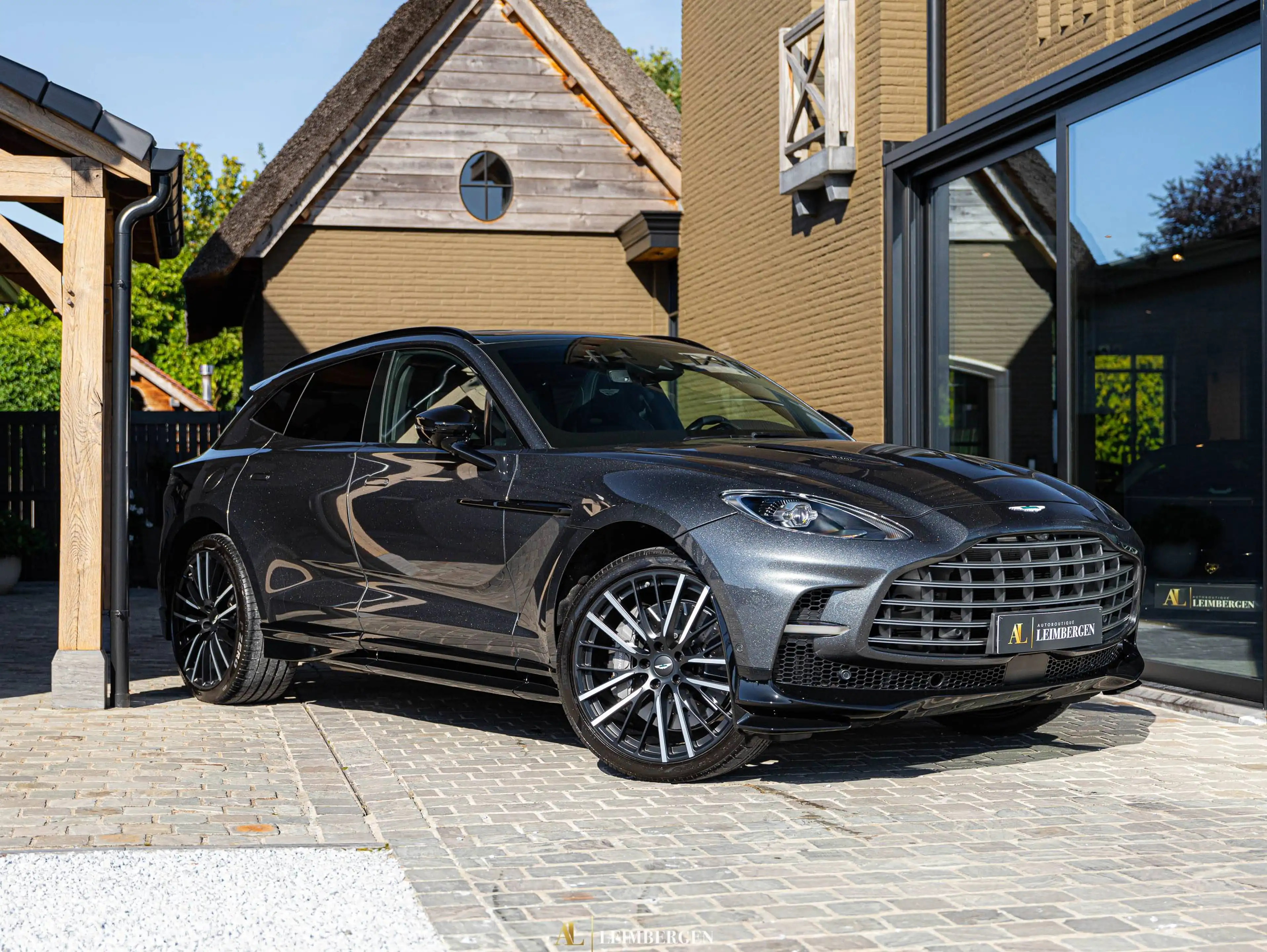 Aston Martin DBX 707 / Facelift / Belgian Car / 1 Owner / Front PPF / 23" Forged / Pano / Carbon Brakes / Cooled Seats — photo 10