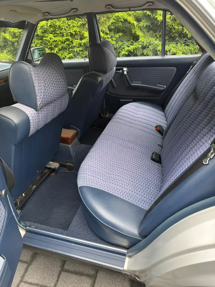 Mercedes-Benz Baureihe 123 280 E, foto 7