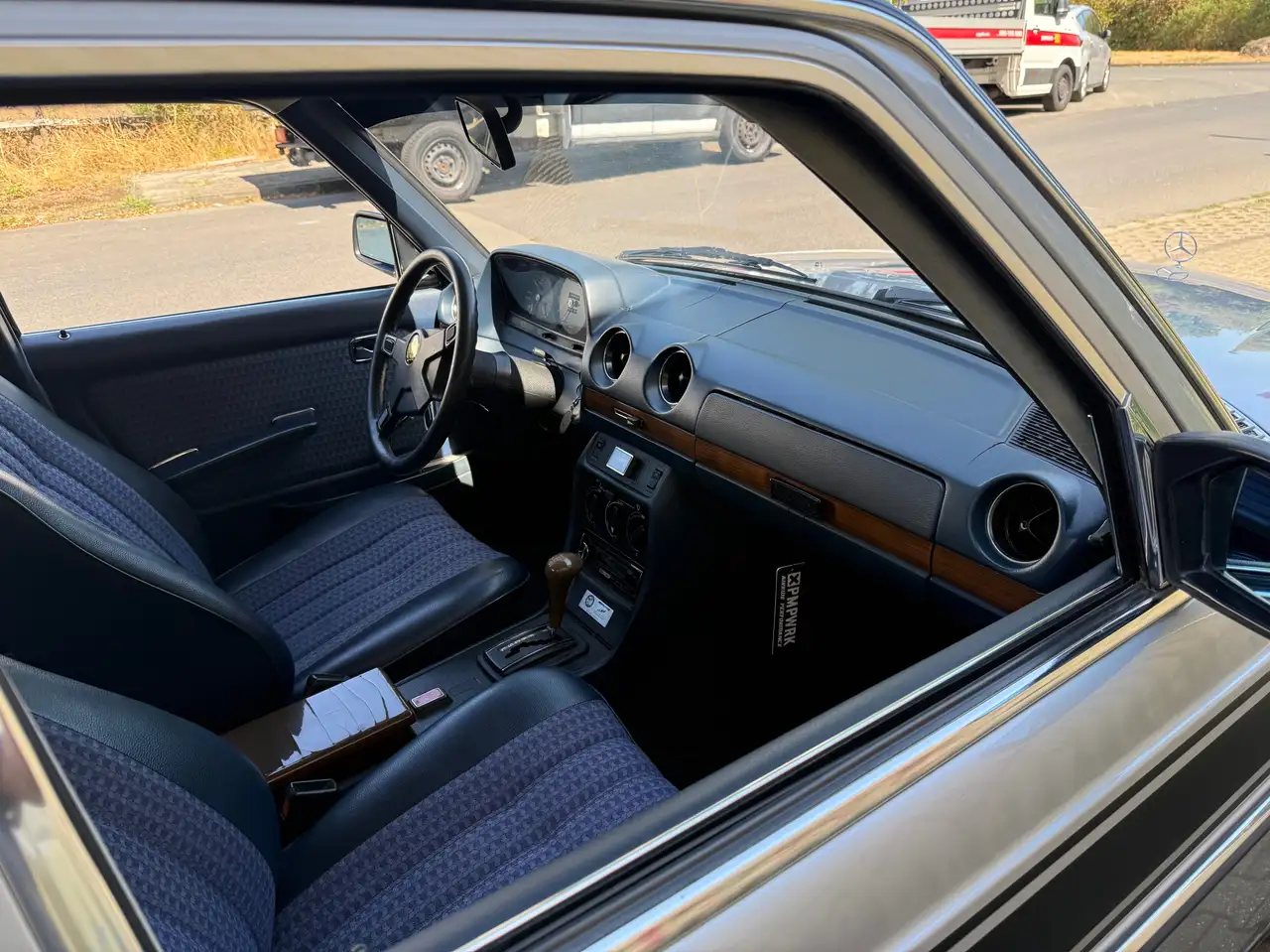 Mercedes-Benz Baureihe 123 280 E, foto 11