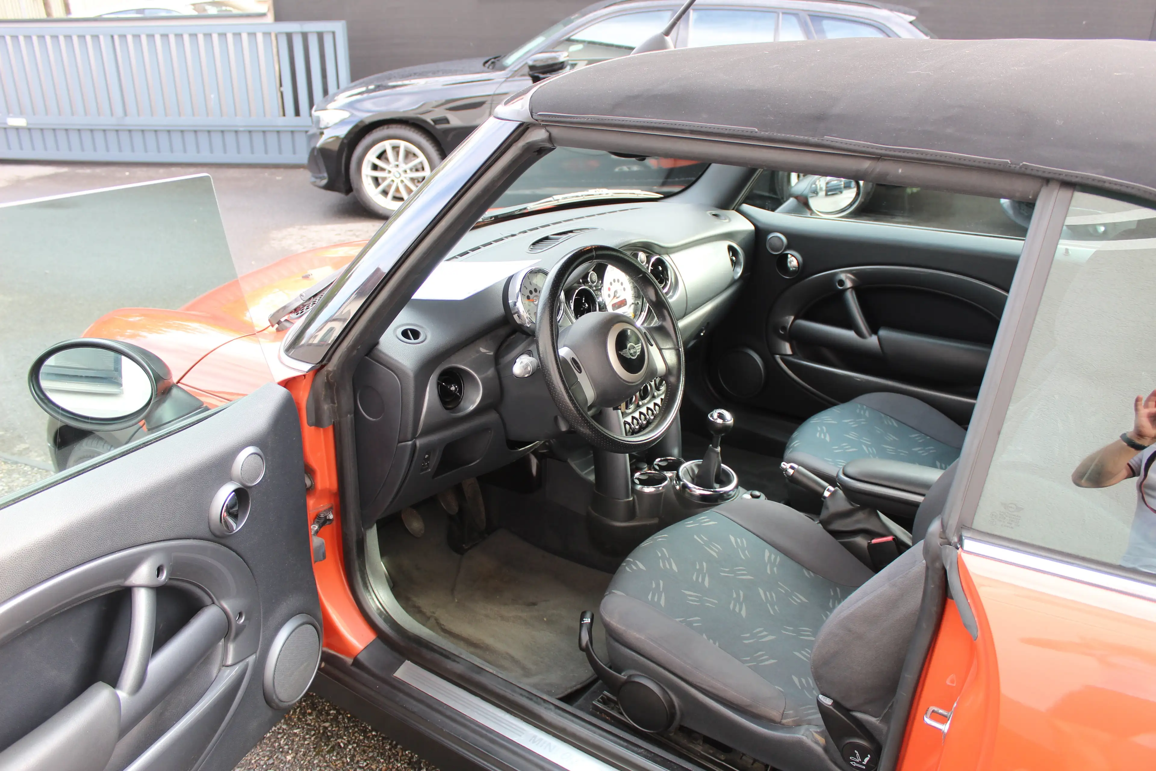 MINI One Cabrio One Neue Begutachtung! 17"Alu neu Bereift! — photo 8