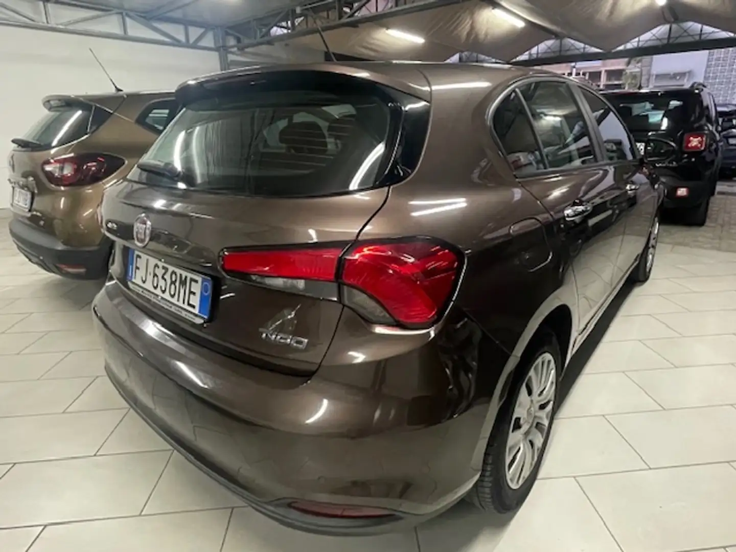 Fiat Tipo Tipo 5 porte II 2016 5p 1.3 mjt Easy s Marrone - 2