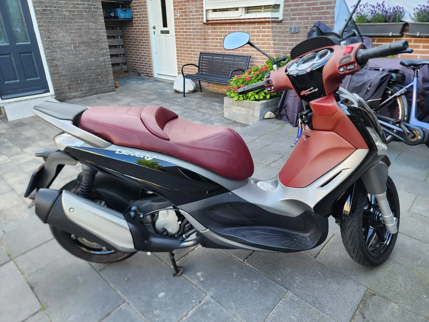 Piaggio Beverly 350 Sport Sept.2013 Grijs - 1