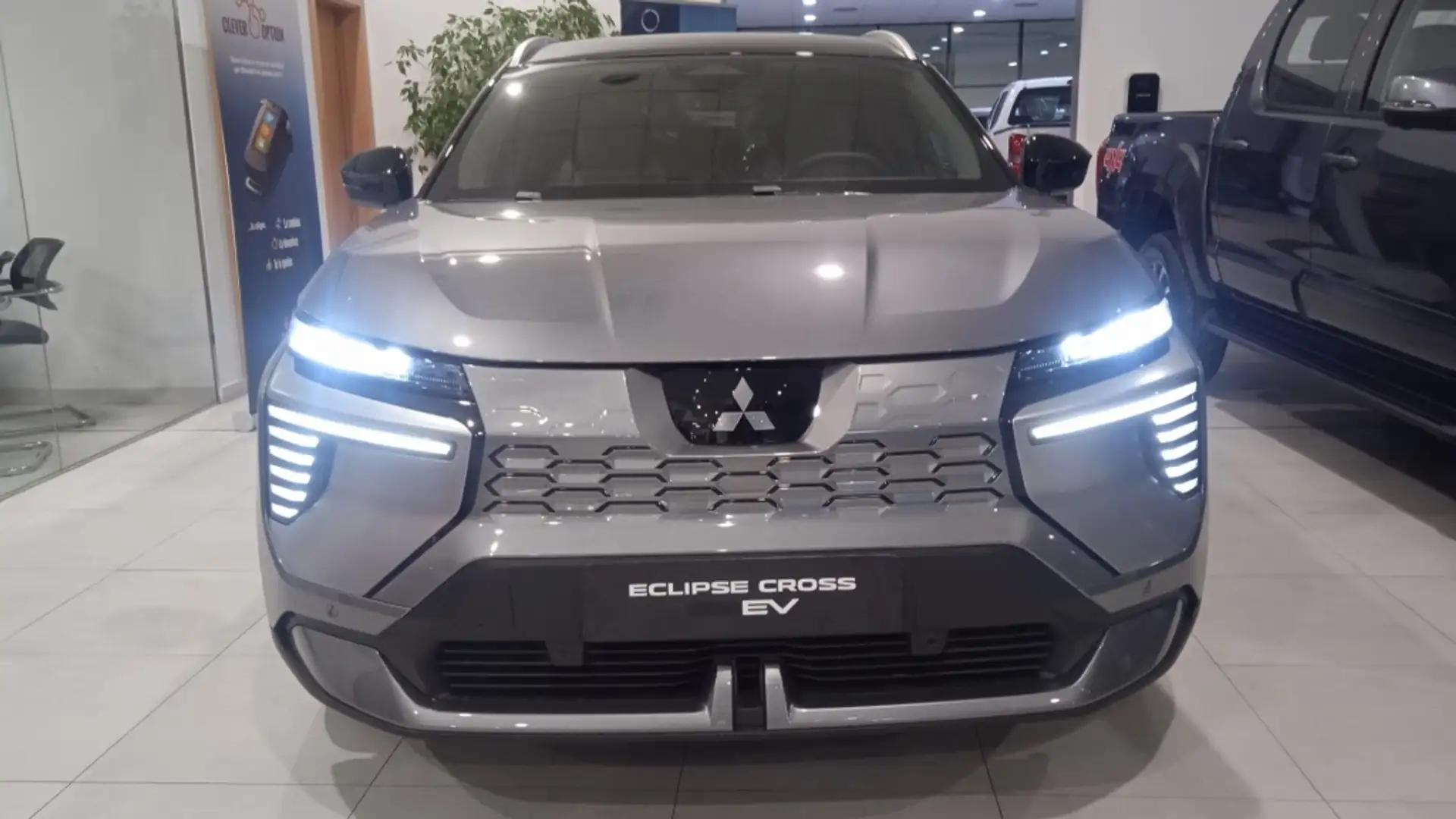 Mitsubishi Eclipse Cross 160kW Kaiteki 92kWh Gris - 2