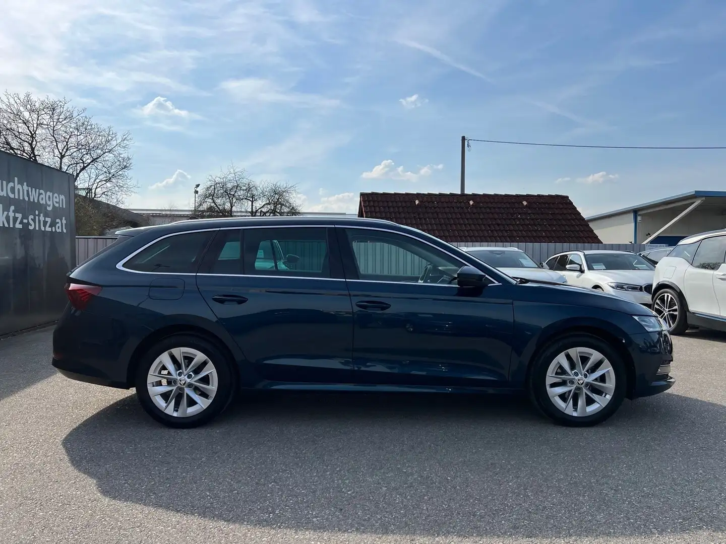 Skoda Octavia Combi 2,0 TDI Style DSG | ACC/HUD/MATRIX Blau - 2