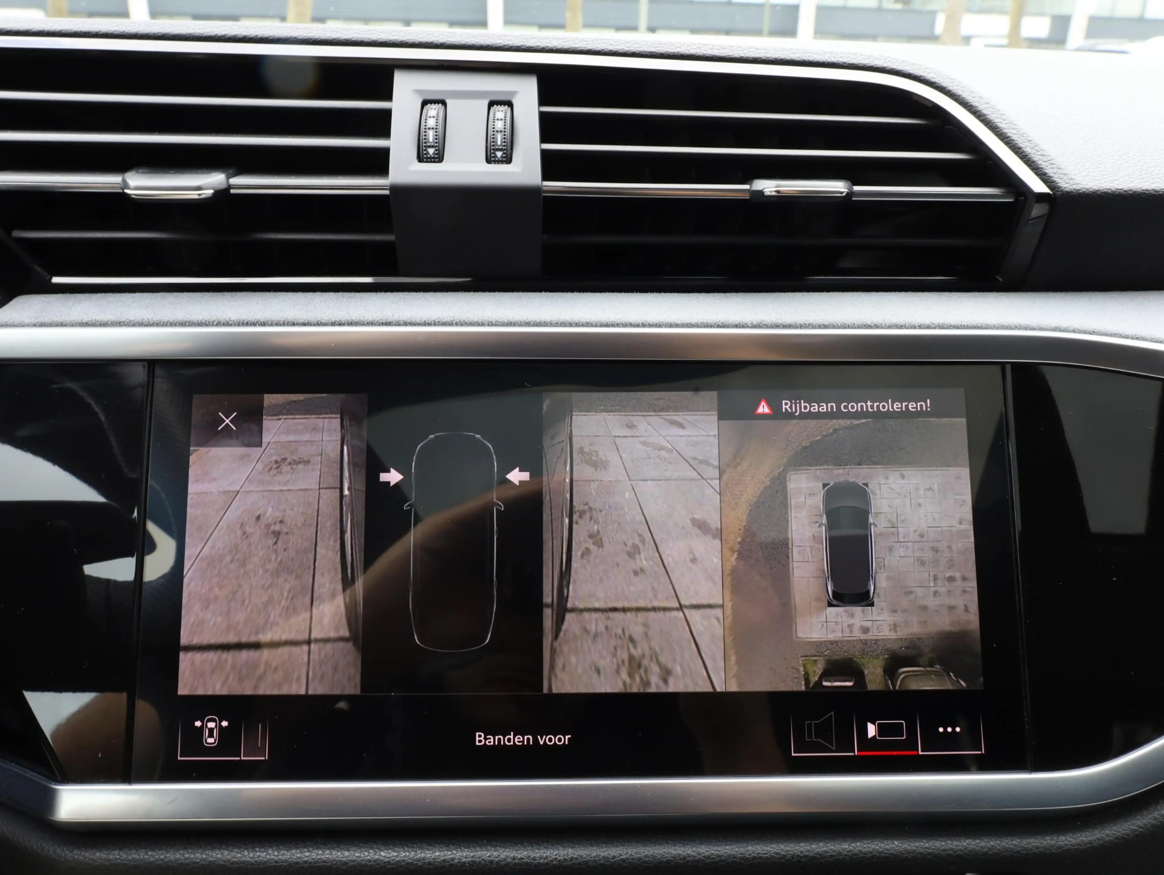 Audi Q3 Sportback 45 TFSI quattro 2x S-Line 230PK | Panoda — photo 31