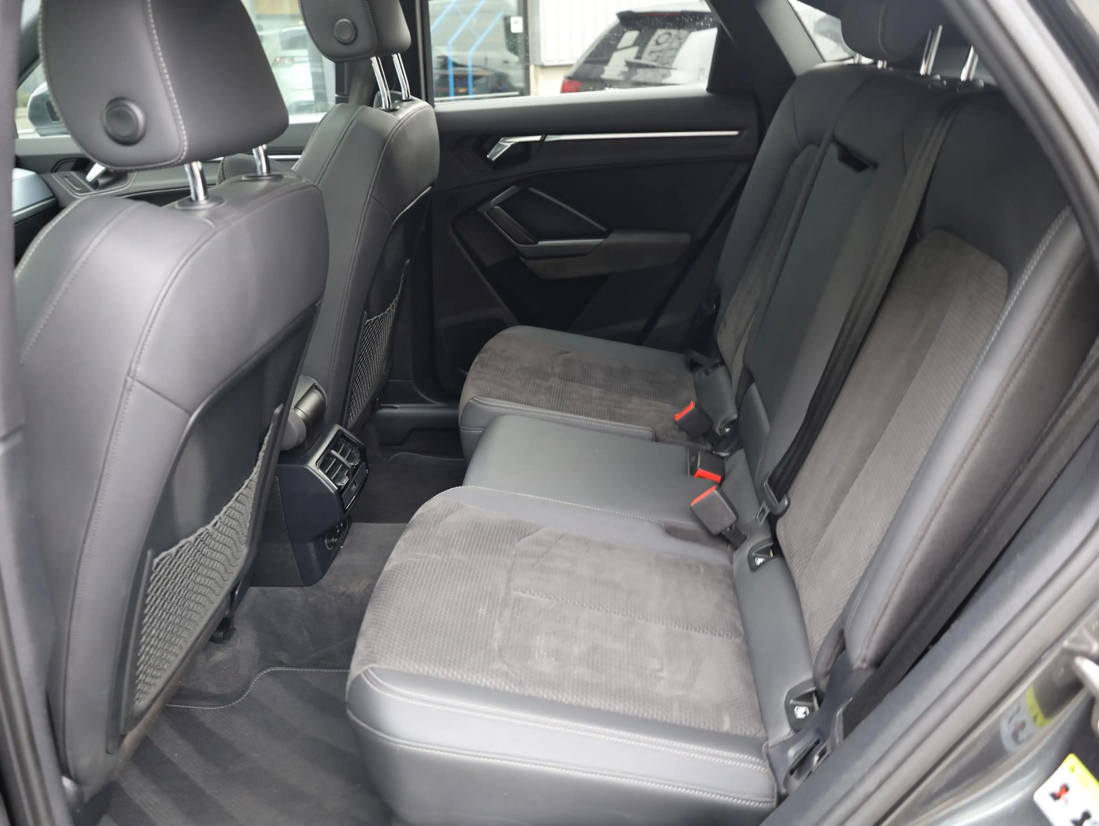 Audi Q3 Sportback 45 TFSI quattro 2x S-Line 230PK | Panoda — photo 43