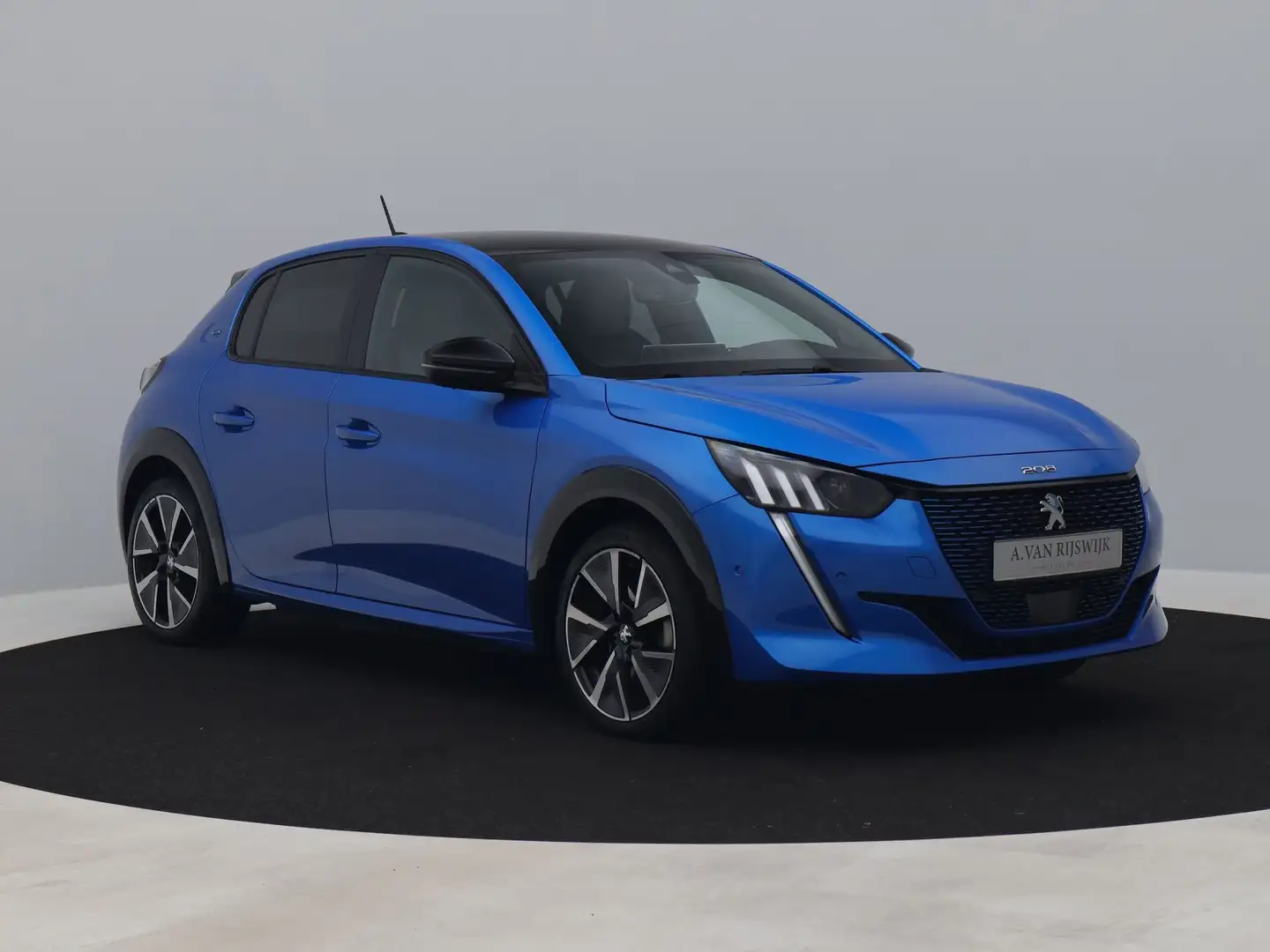 Peugeot e-208 EV GT Pack 50 kWh | CAMERA | ADAPTIVE | KEYLESS | Blauw - 2