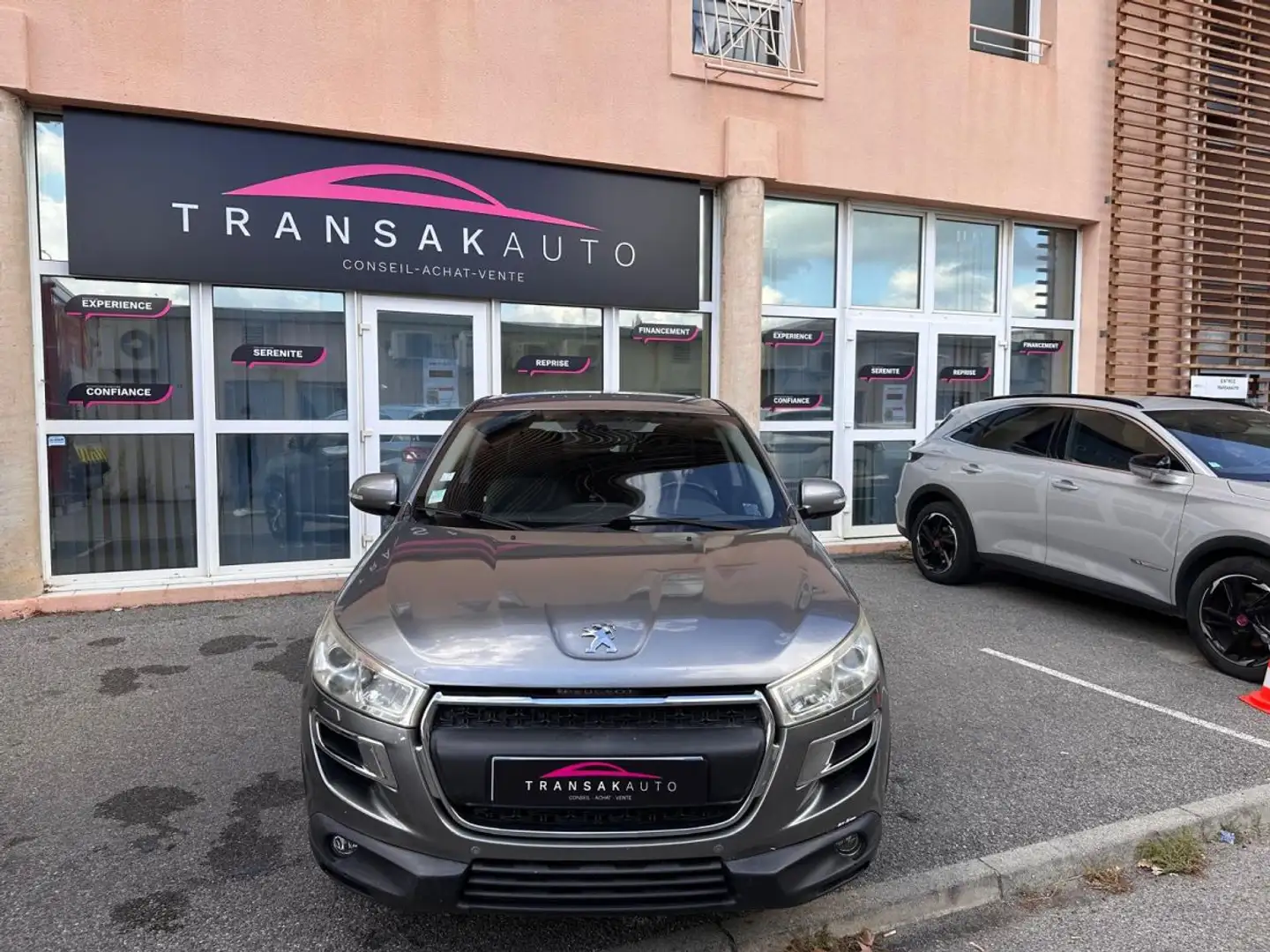 Peugeot 4008 1.8 HDi STT 150ch FAP BVM6 Gri - 2