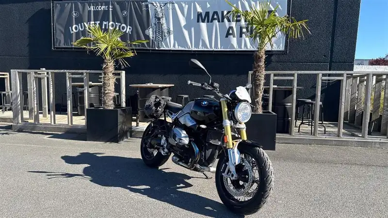 BMW R nineT