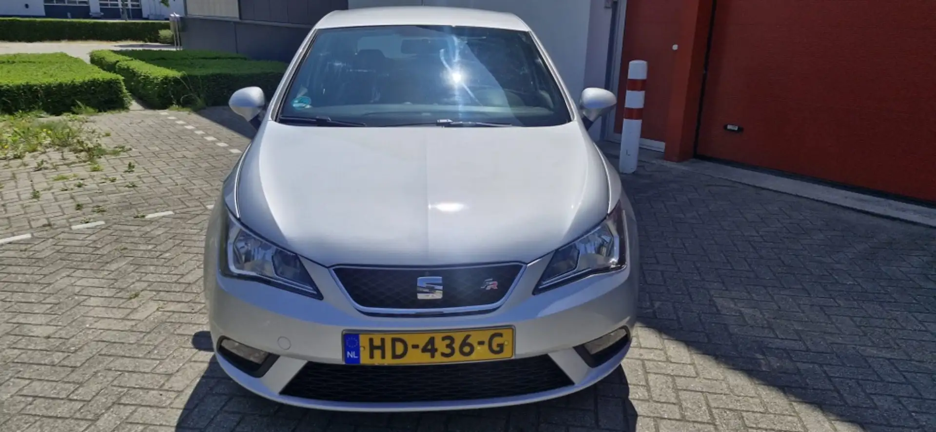 SEAT Ibiza 1.2 TSI FR style Grijs - 2