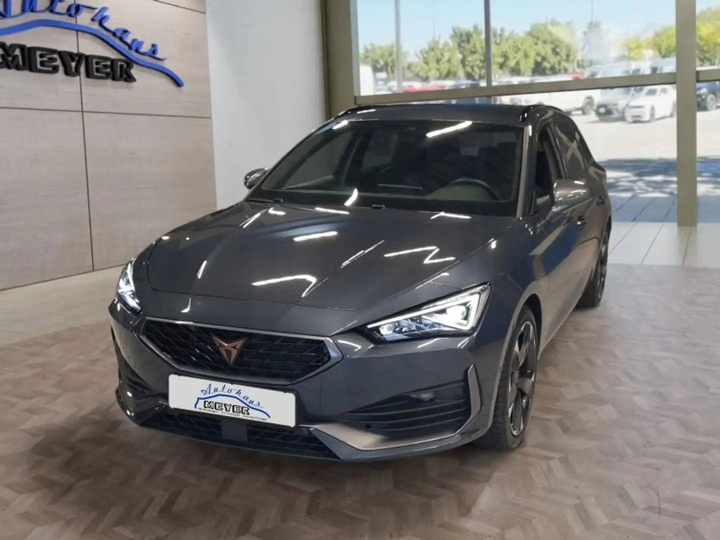 CUPRA Leon ST 1.5eTSI DSG 3*J.Gar/ACC/LED/Kamera/Keyless Gris - 1