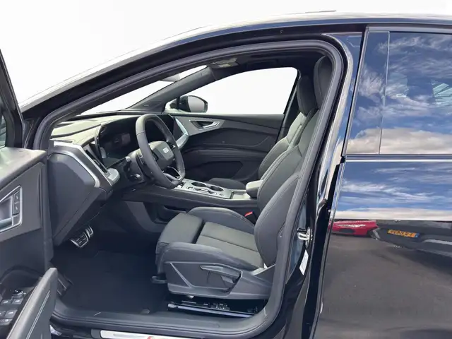 Audi Q4 E-Tron view 9