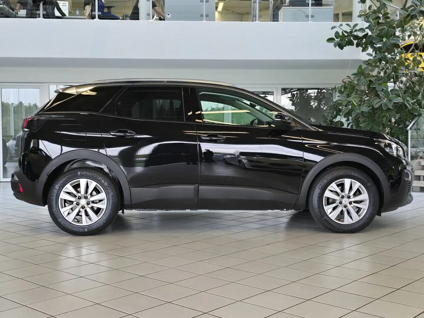 Peugeot 3008 Active 130PureTech NAVI+KAMERA+SHZ+PDC+17"+ Noir - 2