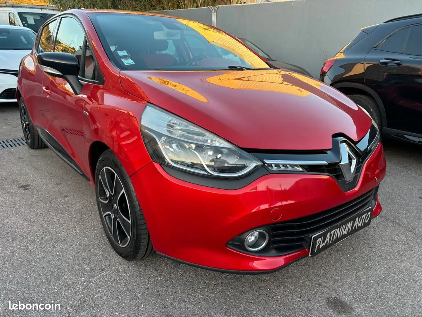 Renault Clio 4 1.5 DCI 90 Intens Eco2 Rouge - 1