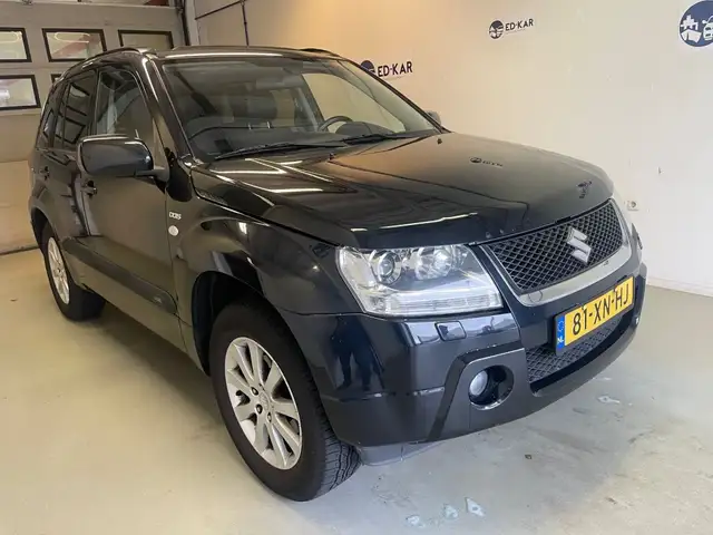 Suzuki Grand Vitara view 5