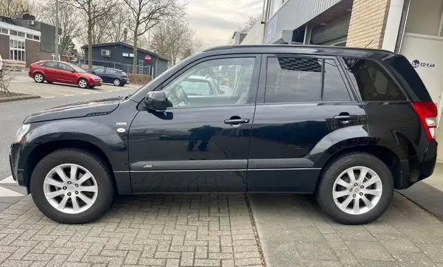 Suzuki Grand Vitara view 27