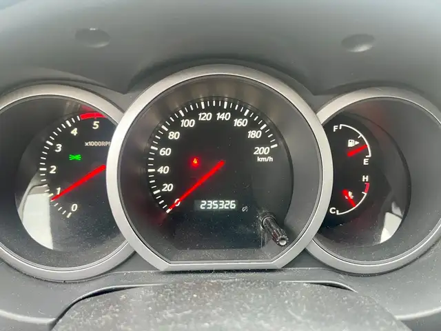 Suzuki Grand Vitara view 17