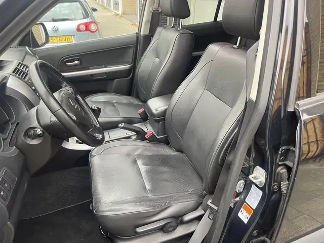 Suzuki Grand Vitara view 12
