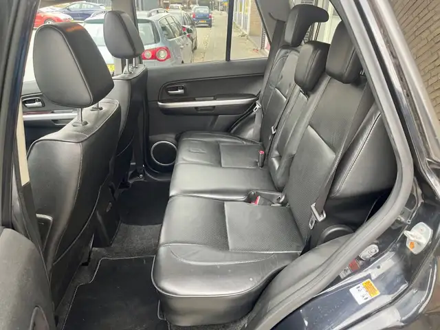 Suzuki Grand Vitara view 15