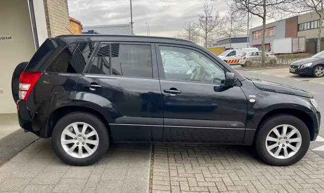 Suzuki Grand Vitara view 25
