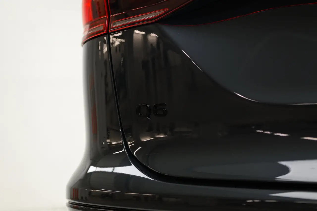 Audi Q6 e-tron снимка Audi Q6 e-tron