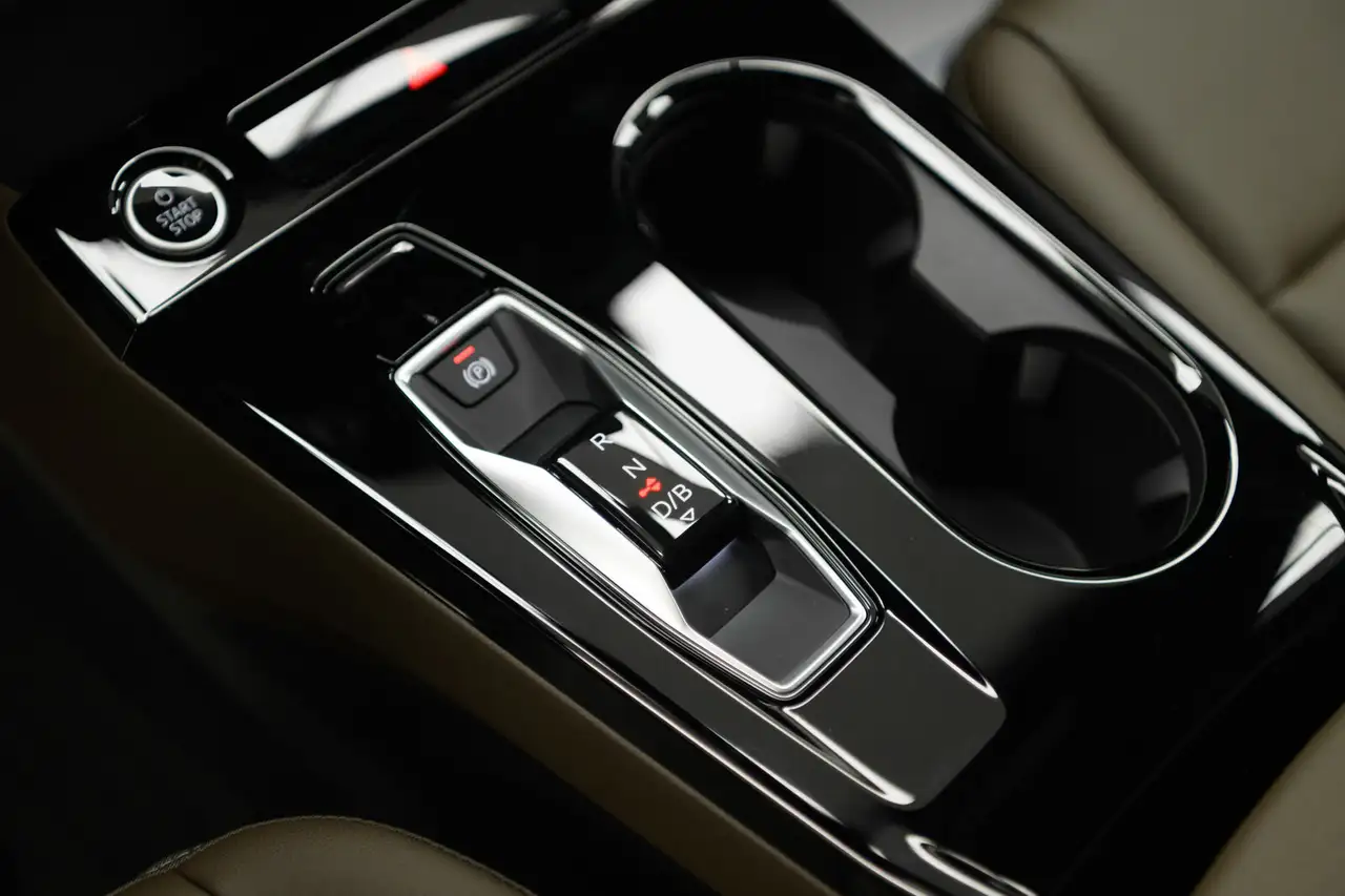 Audi Q6 e-tron снимка Audi Q6 e-tron