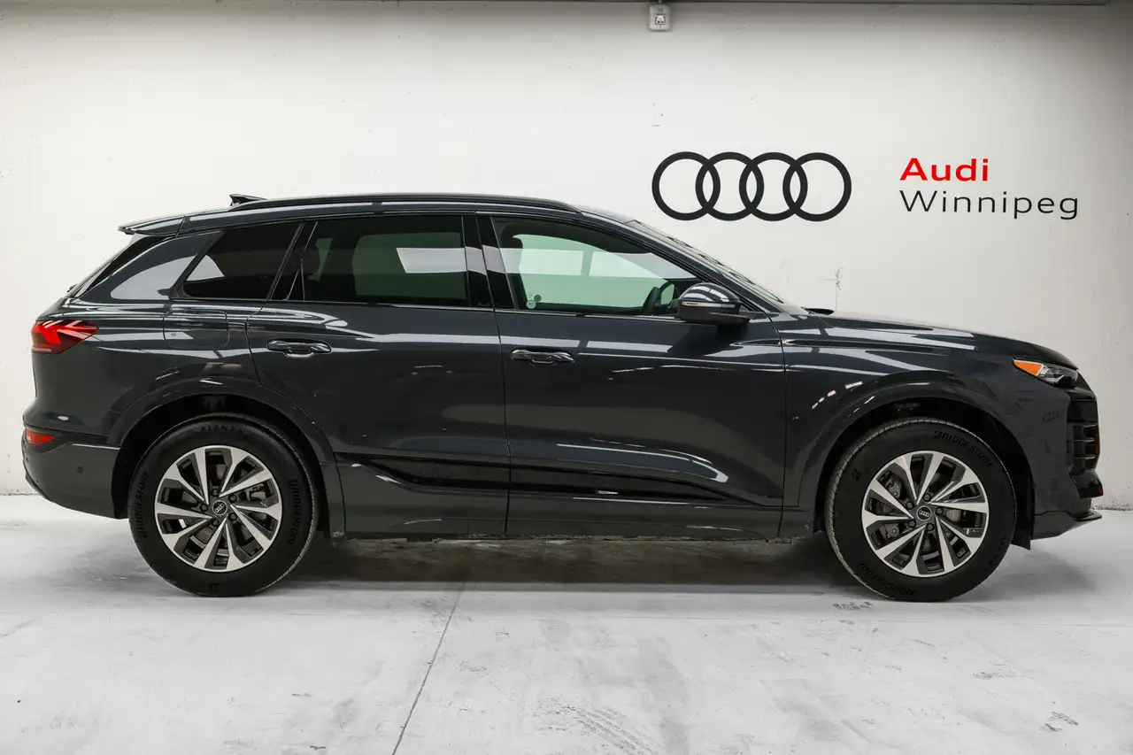 Audi Q6 e-tron снимка Audi Q6 e-tron
