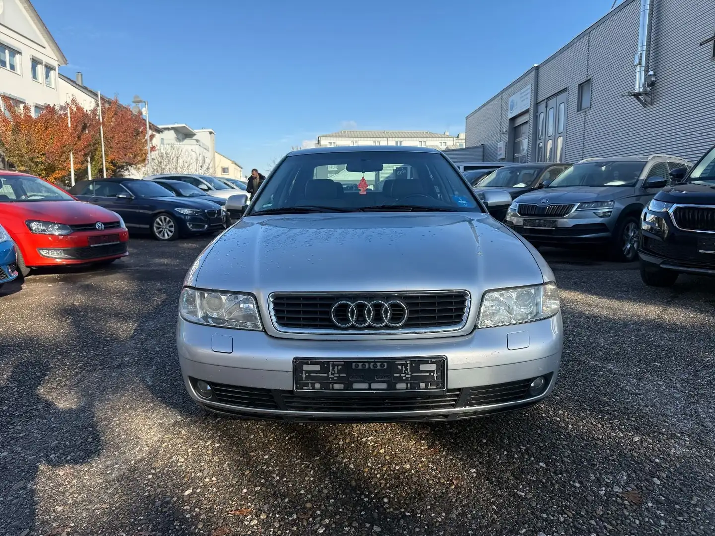 Audi A4 1.8 Automatik*Klimaautomatik*Sitzheizung Silber - 2