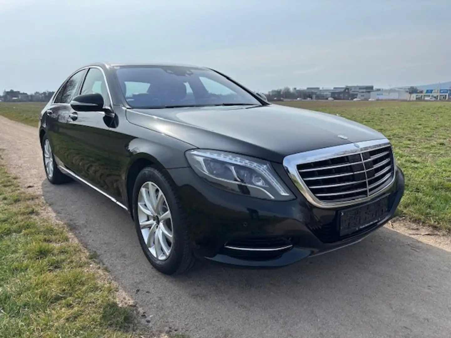 Mercedes-Benz S 350 S 350 BlueTEC (258 PS) 4MATIC 7G-TRONIC Schwarz - 1
