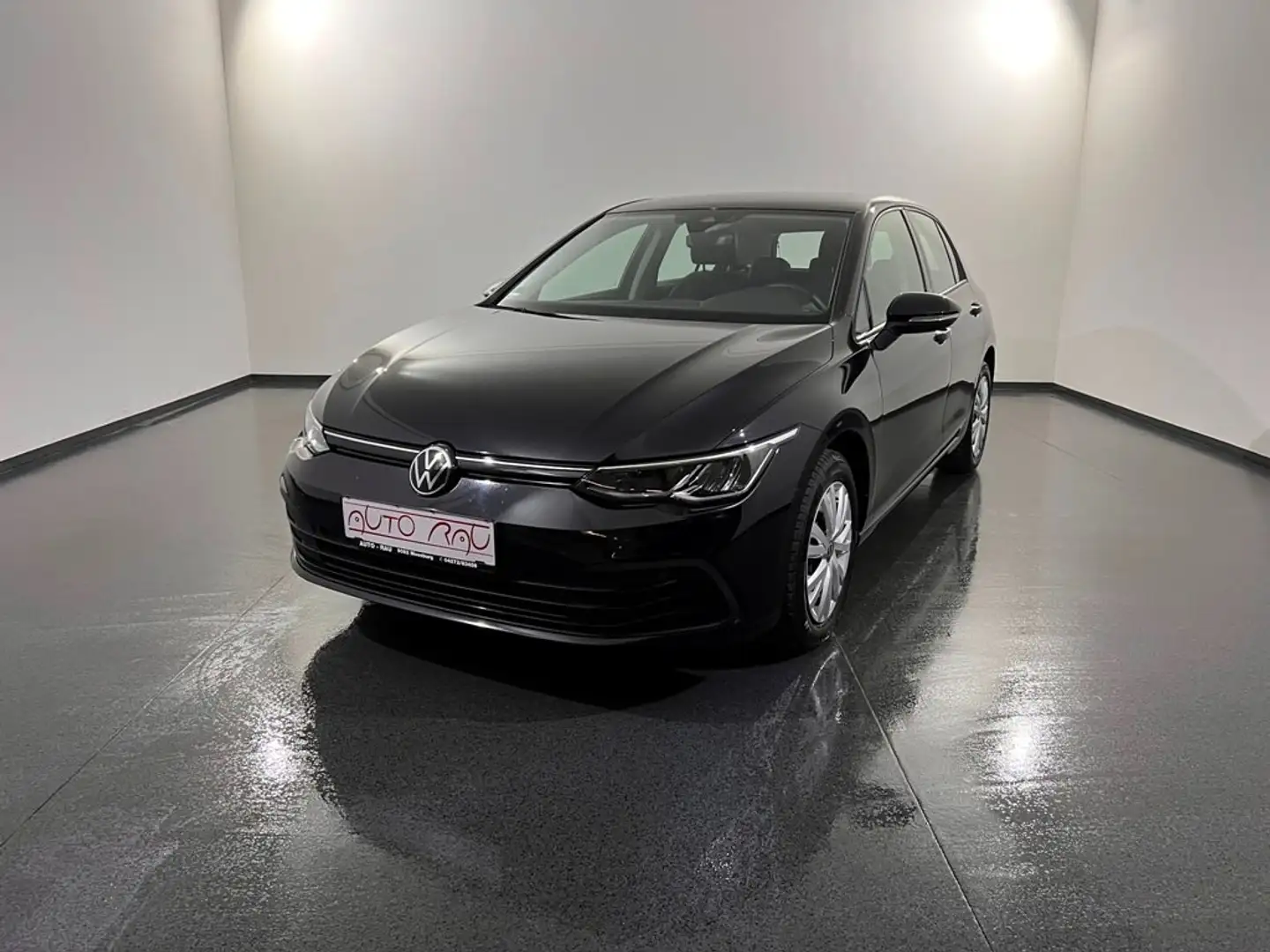 Volkswagen Golf 8 Lim. 2.0 TDI SCR Life *LED*ACC*NAVI* Schwarz - 2