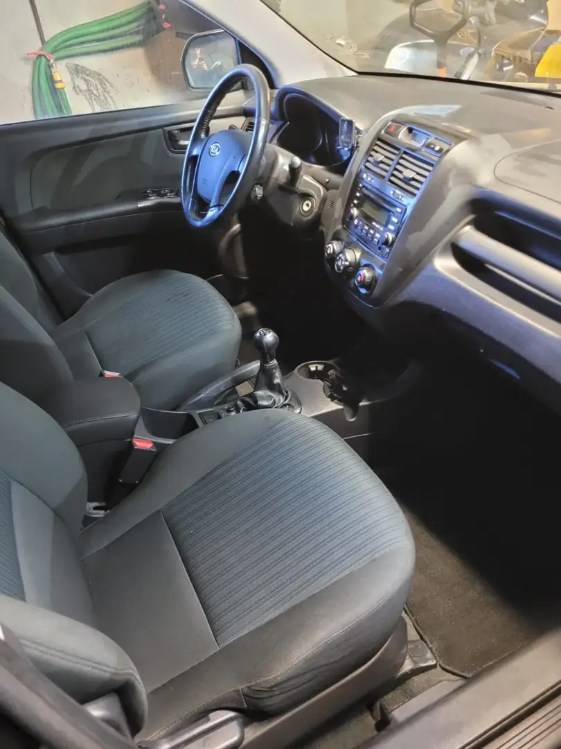 Kia Sportage Sportage Cup 2,0 DOHC 2WD Negru - 2