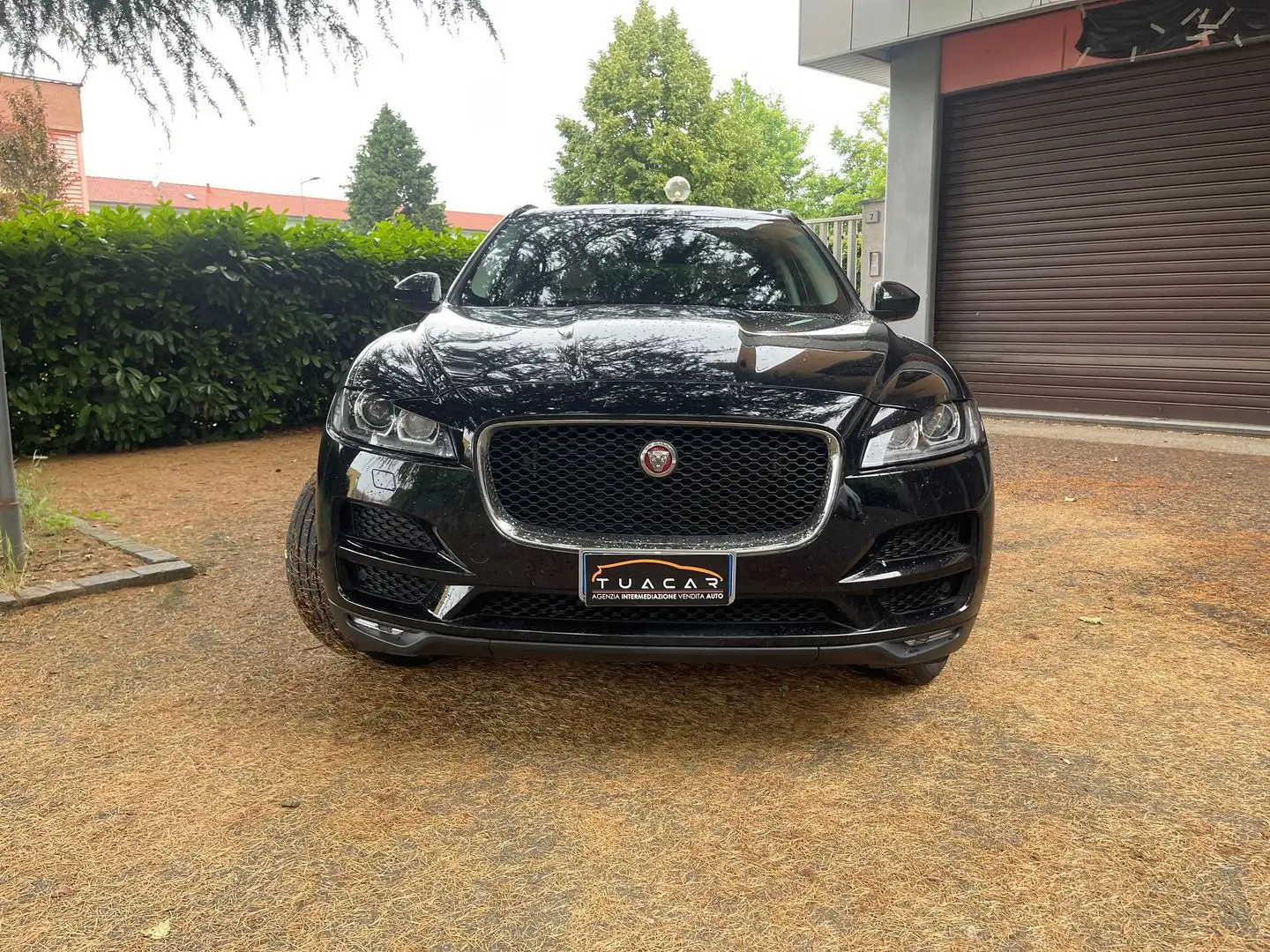 Jaguar F-Pace Prestige 2.0 Turbo Schwarz - 2