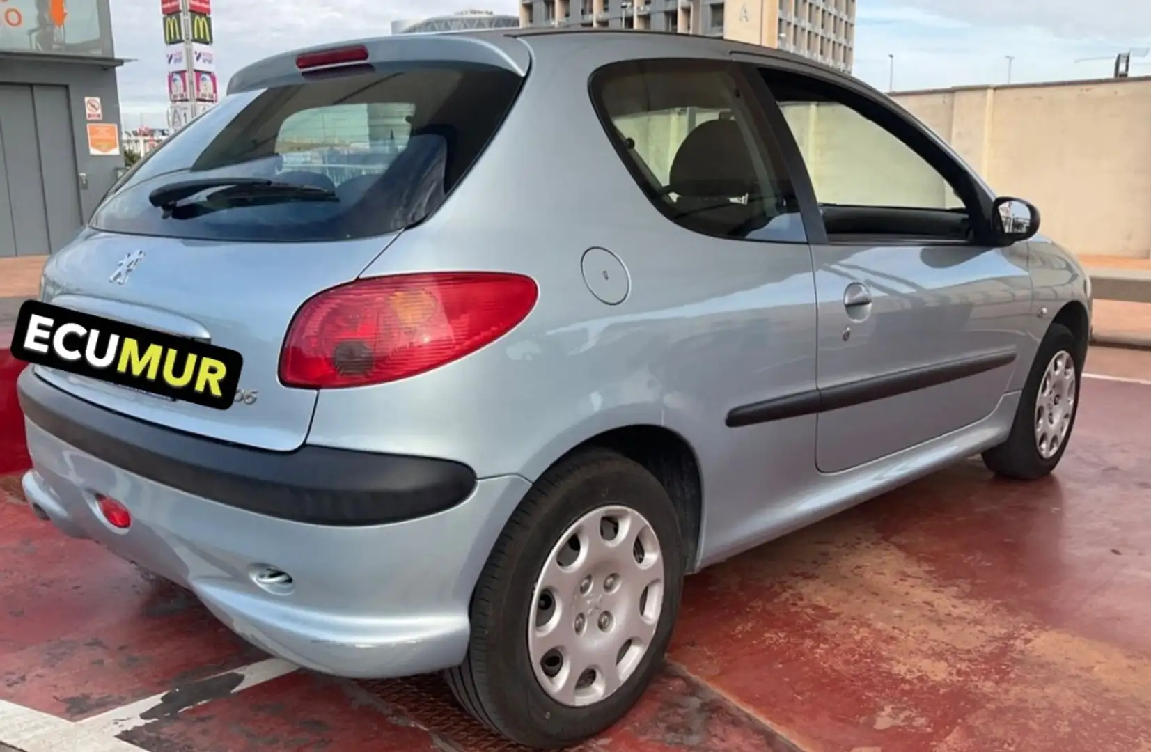 Peugeot 206 1.1 X-Line Gris - 2