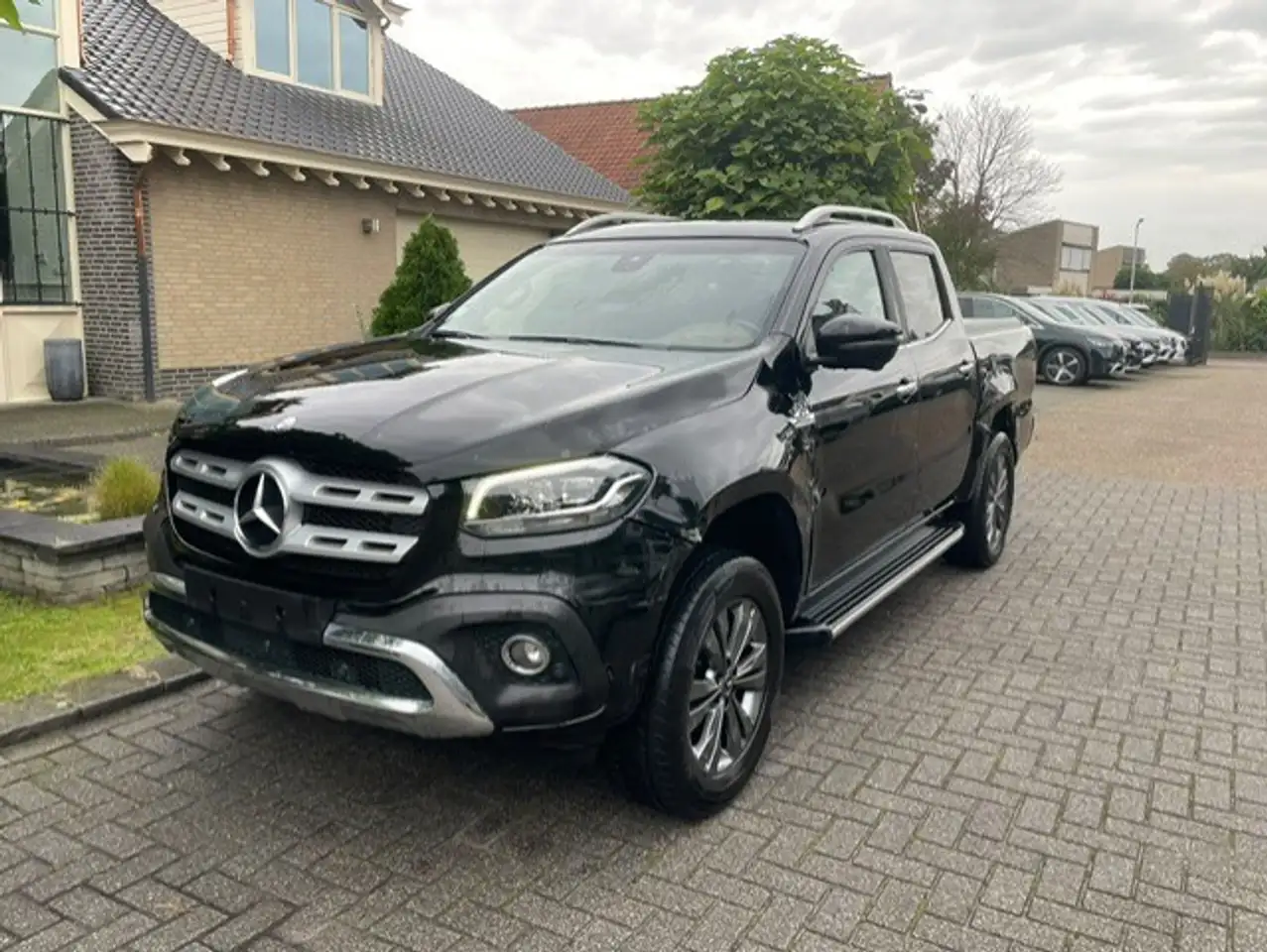 Mercedes-Benz X 350