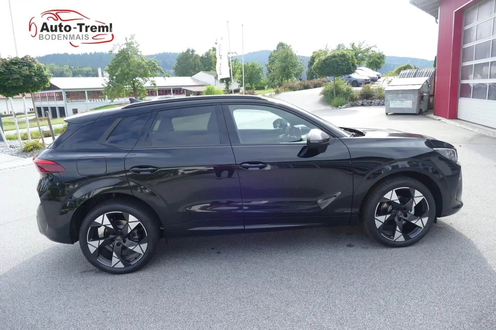 CUPRA Terramar 1.5 e-TSI 150 PS DSG AHK Matrix 20" Gravity Din... Schwarz - 2
