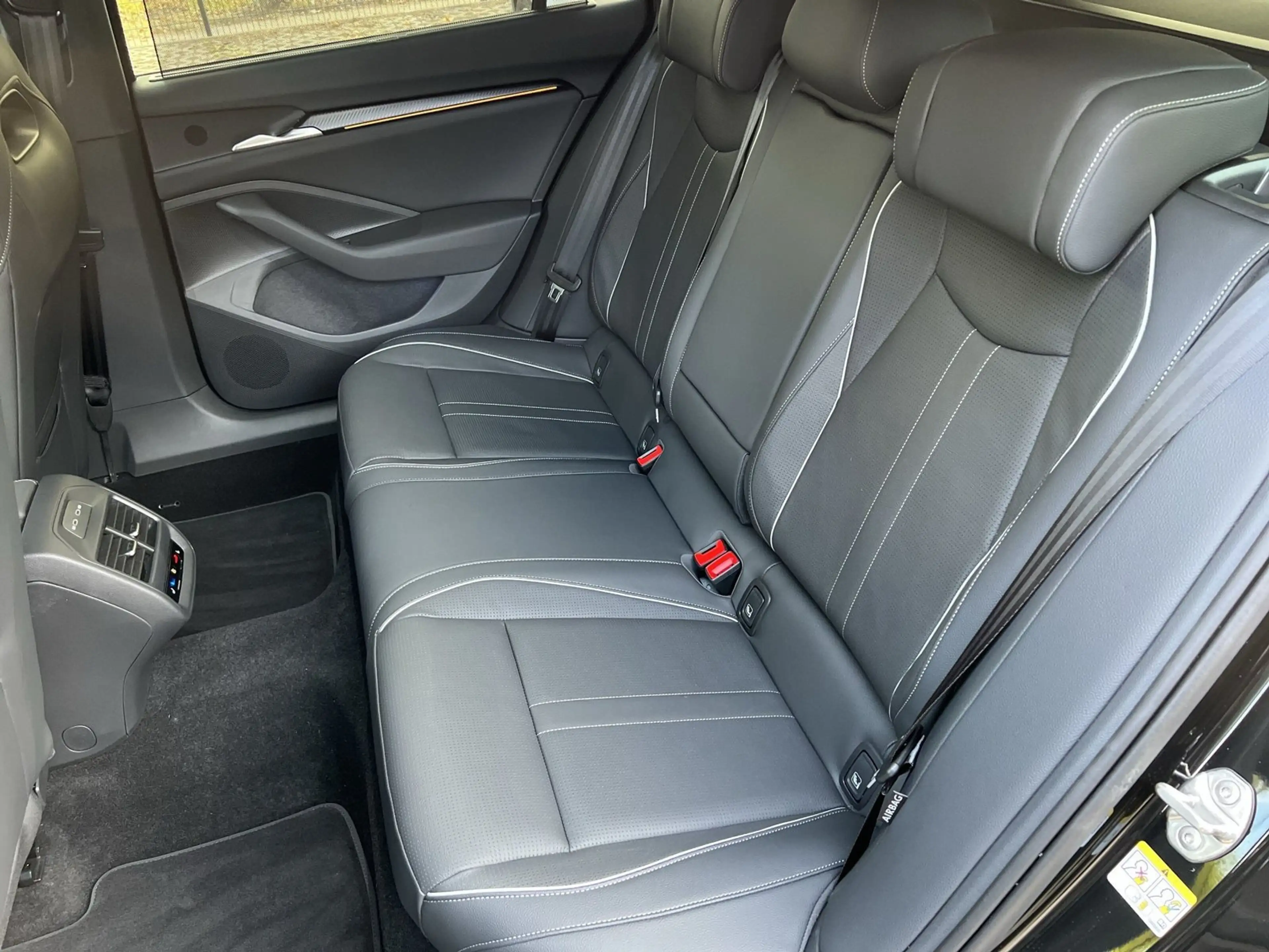Skoda Superb 2.0 TDI 142 kW 4x4 Sportline — photo 12