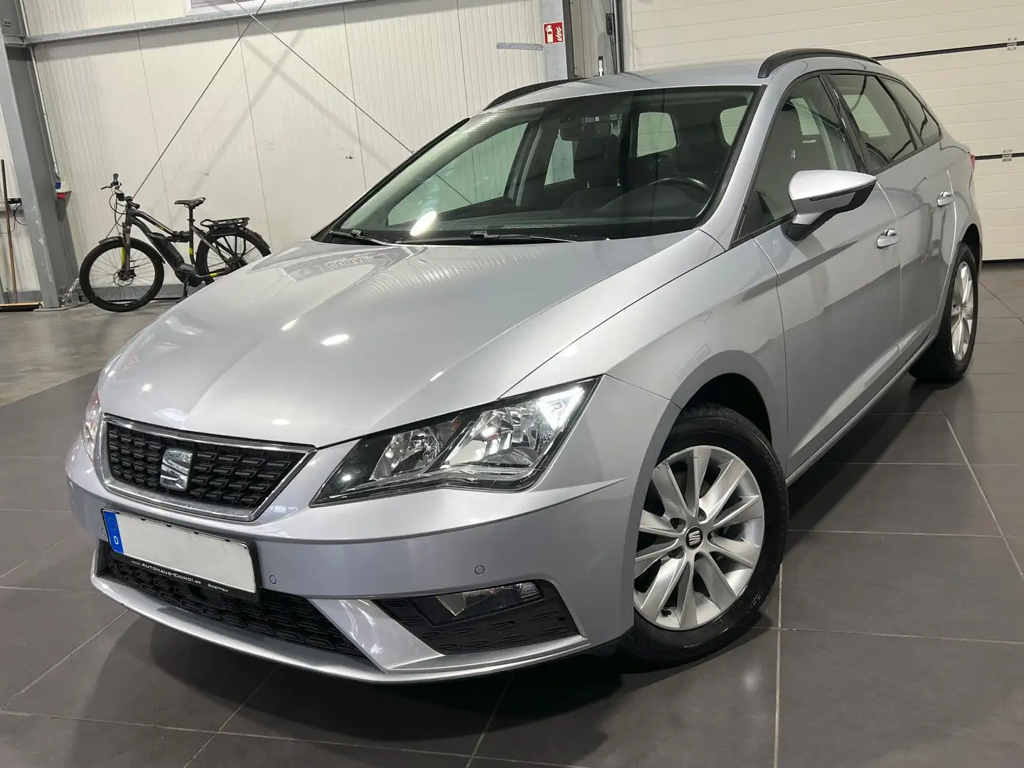 SEAT Leon 1.6 TDi ST **Navi*ACC*Klima*PDC** Argent - 1