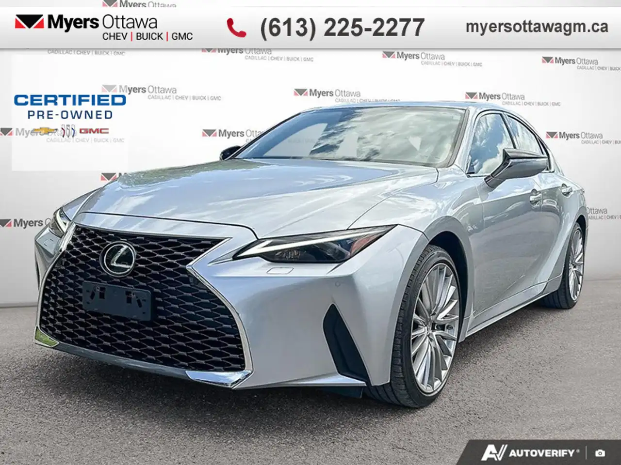 2021 Lexus IS