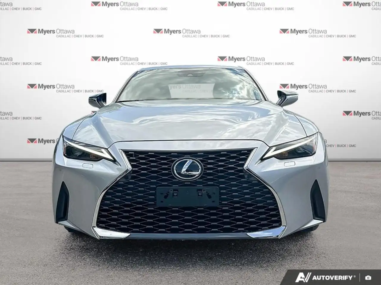 Lexus IS photo Lexus IS