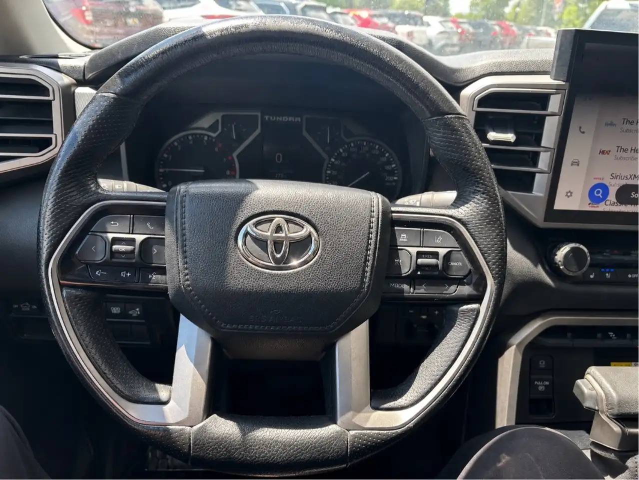 Toyota Tundra снимка Toyota Tundra