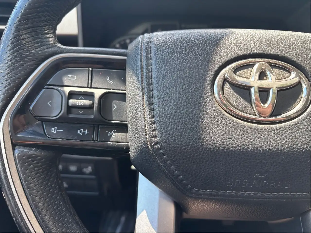Toyota Tundra снимка Toyota Tundra