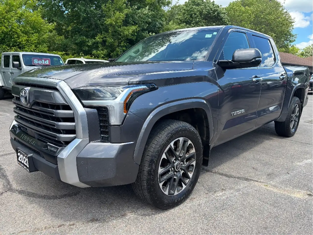 Toyota Tundra снимка Toyota Tundra
