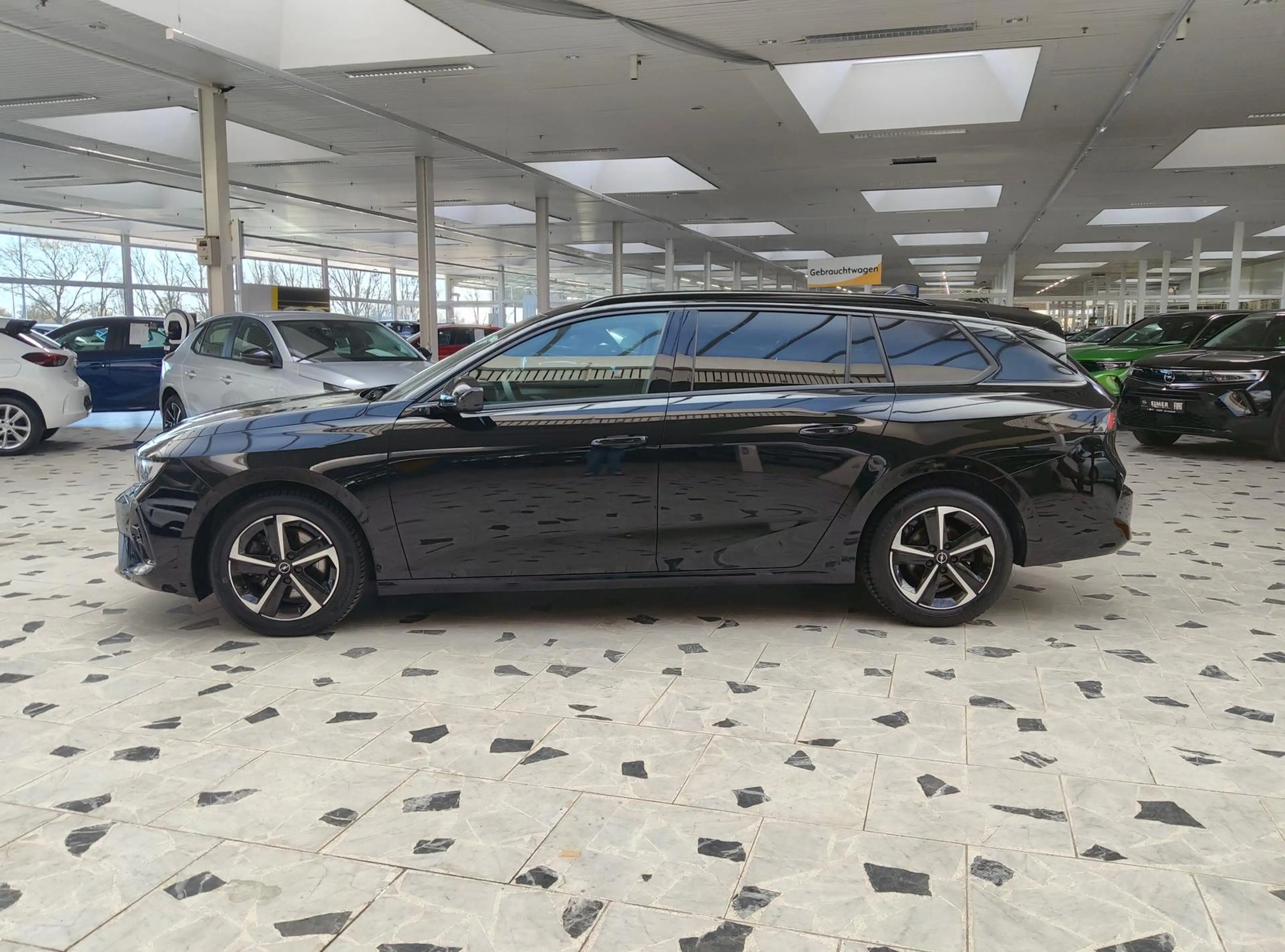 Opel Astra L Sports Tourer GS — photo 4