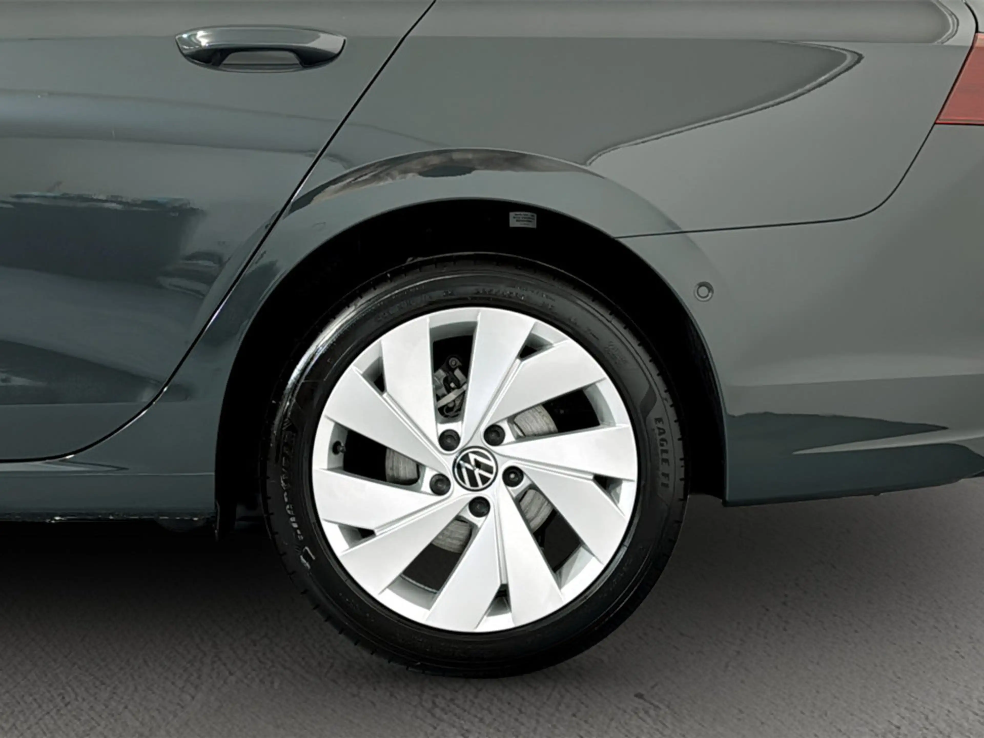 Volkswagen Golf Variant Business TSI — photo 6