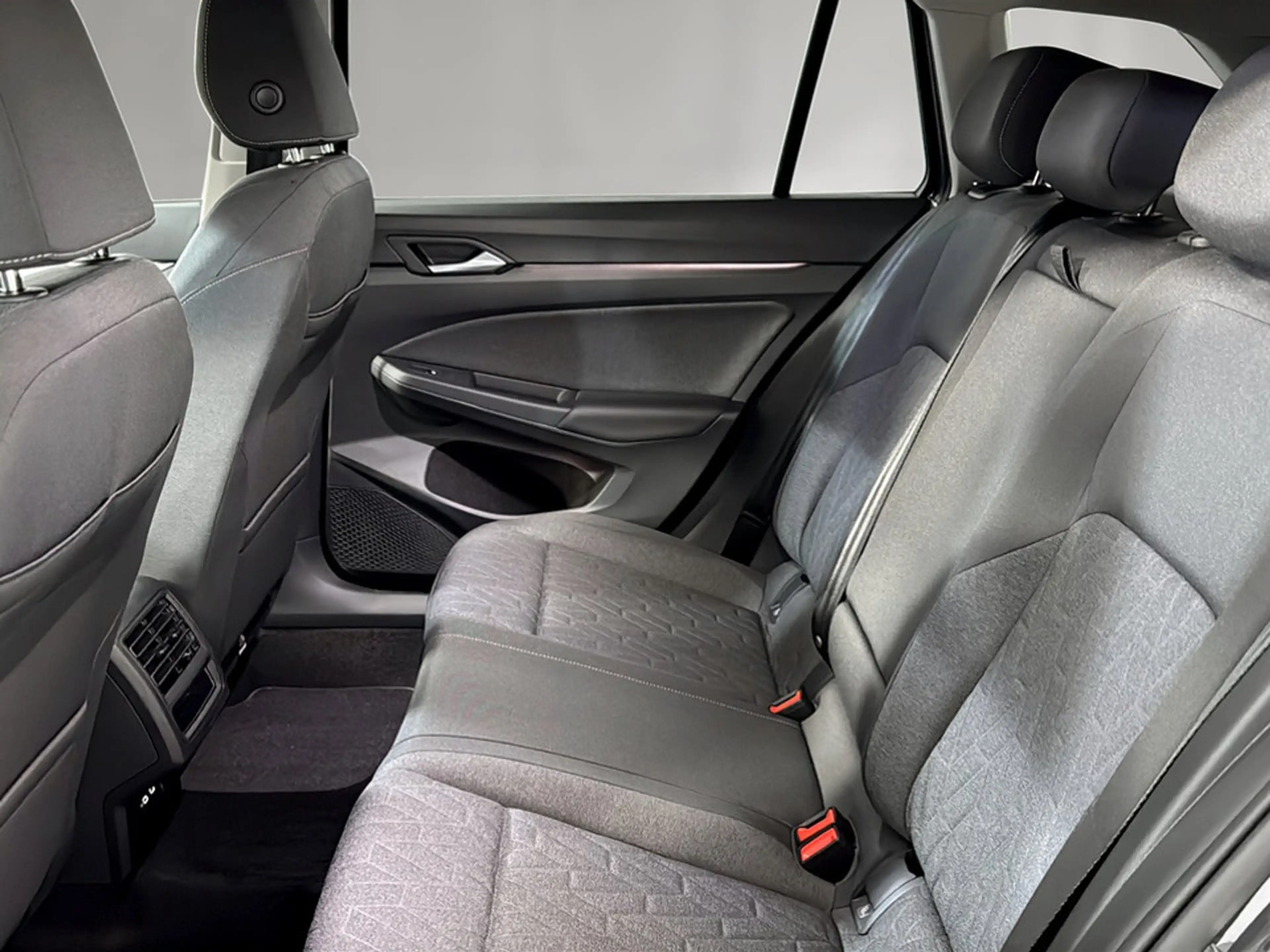 Volkswagen Golf Variant Business TSI — photo 8