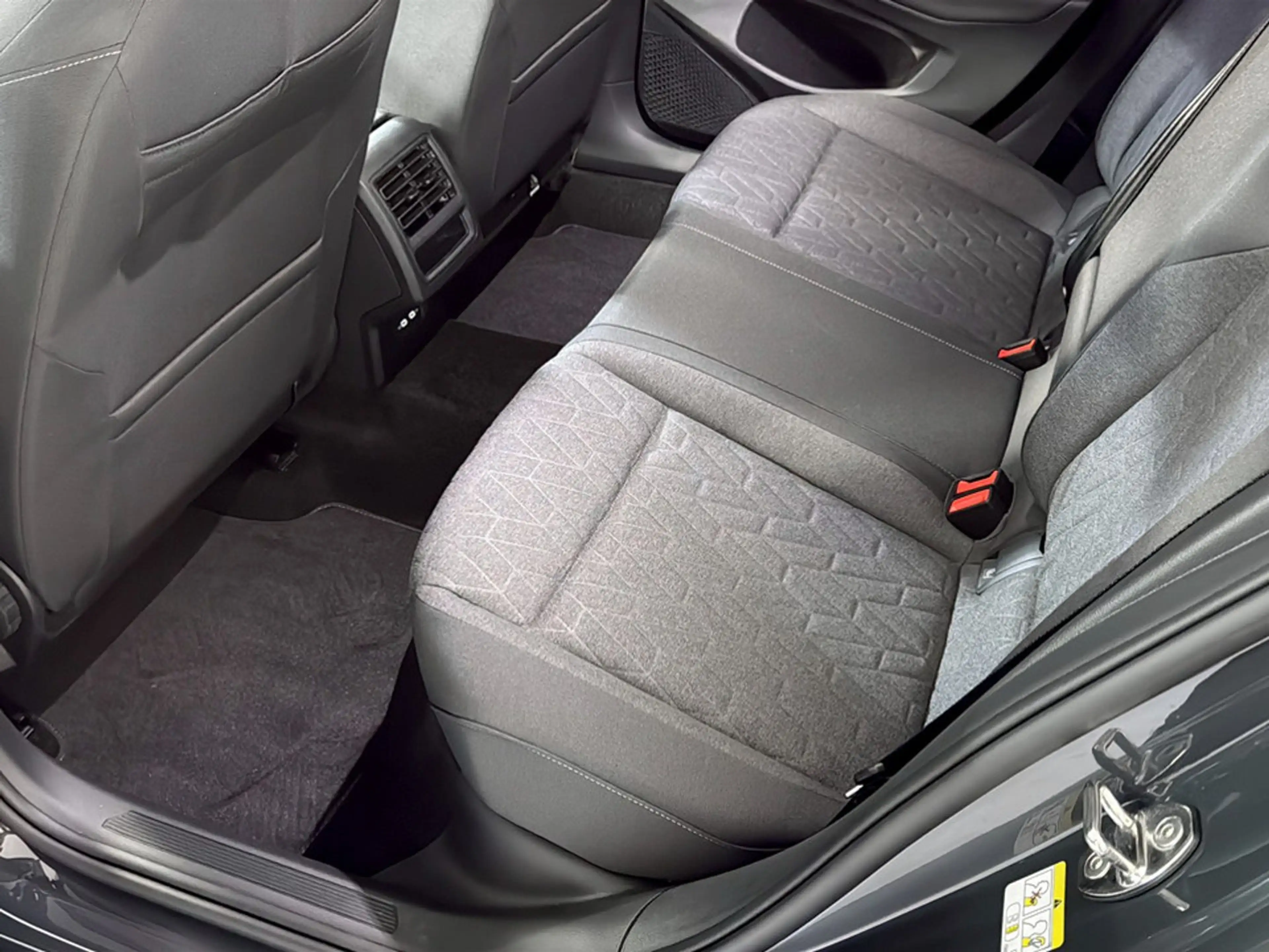 Volkswagen Golf Variant Business TSI — photo 11