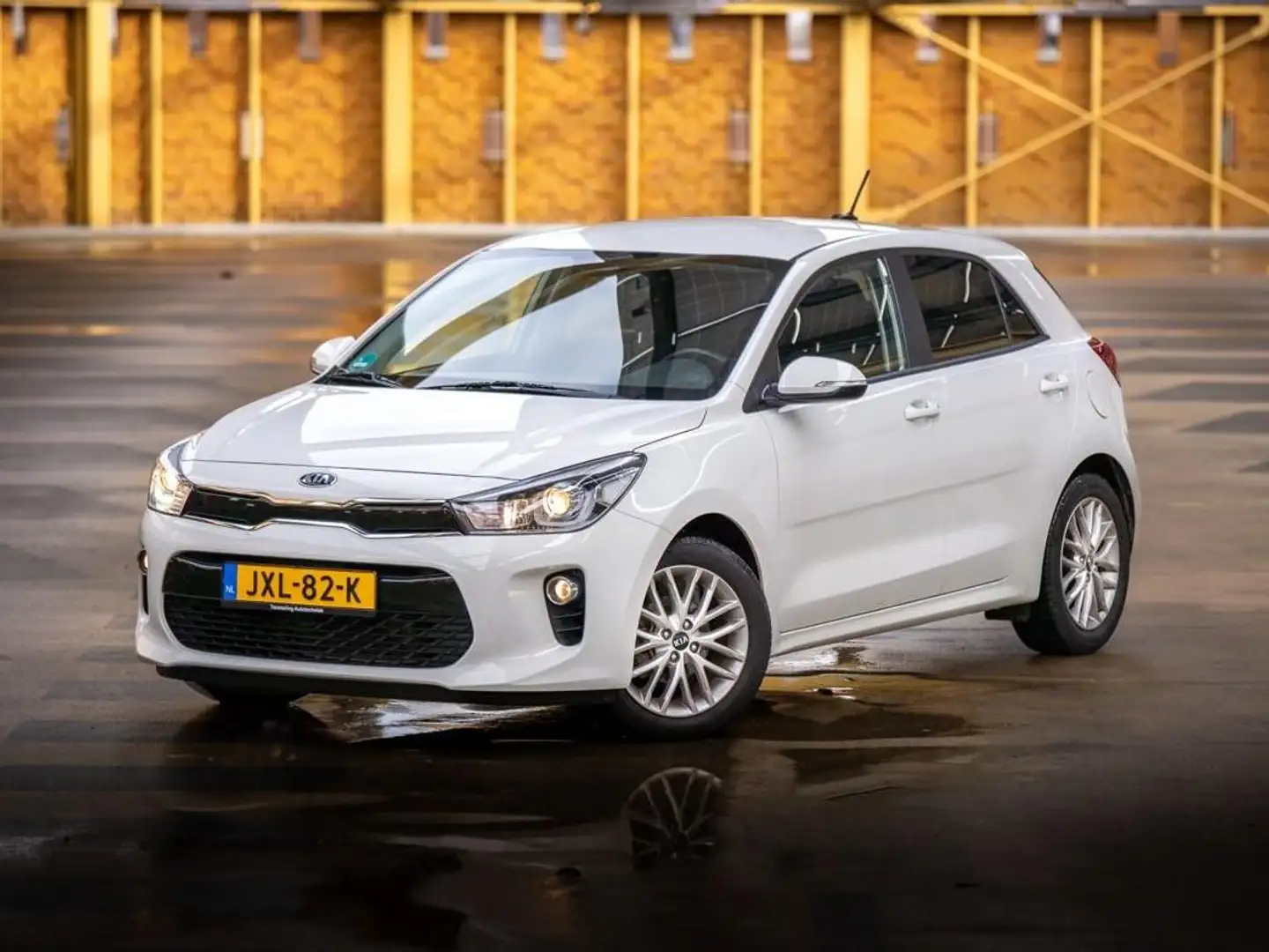 Kia Rio 1.2 CVVT ExecutiveL. Weiß - 1