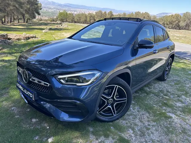 Mercedes-Benz GLA 250 250e