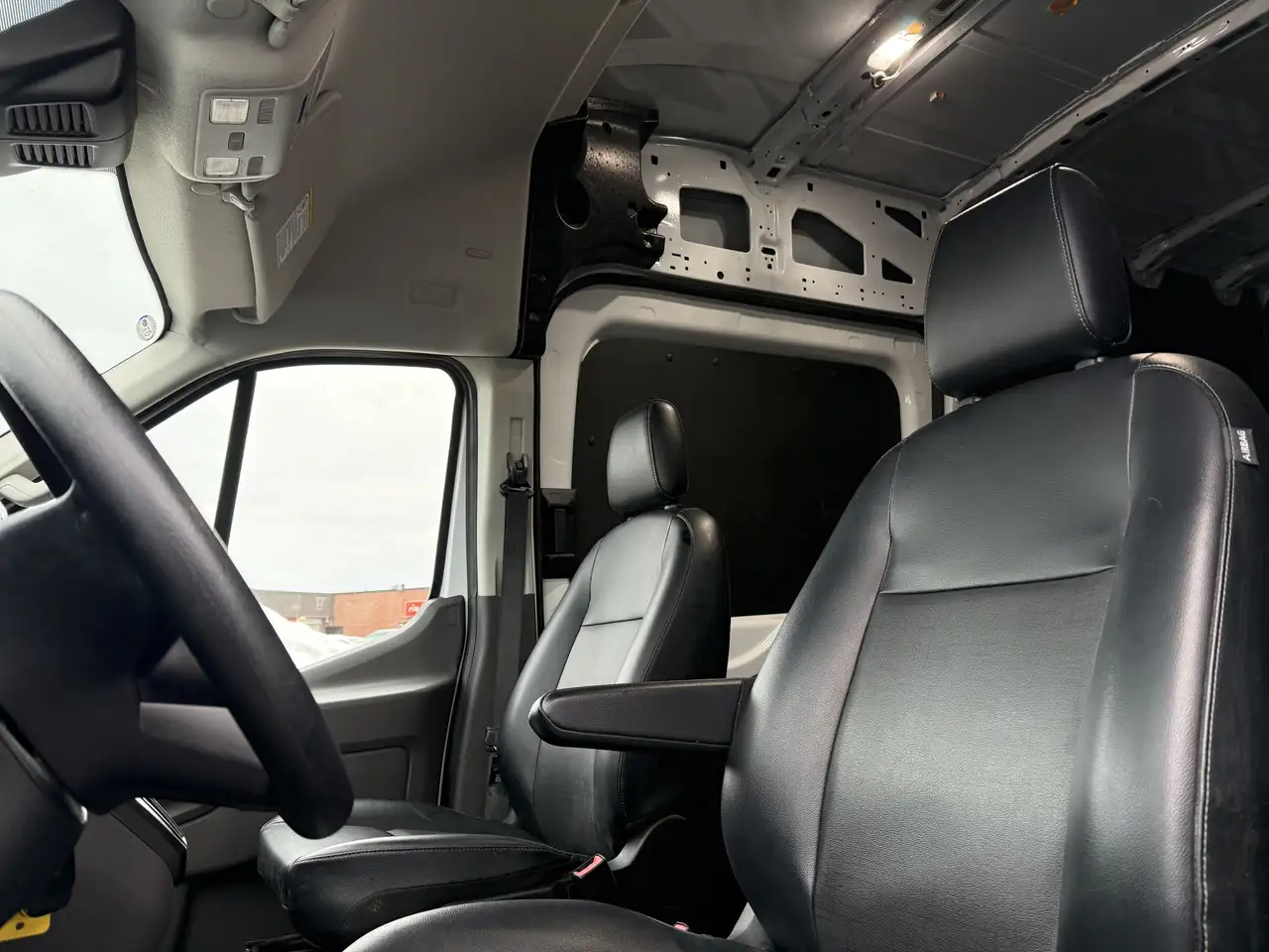 Ford Transit Cargo Van снимка Ford Transit Cargo Van